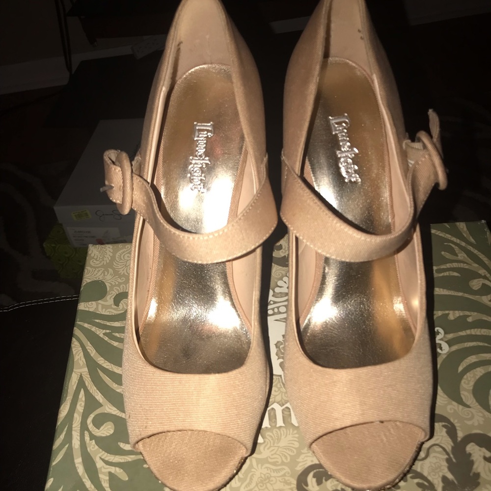 Shoes - Picture 2 of 4